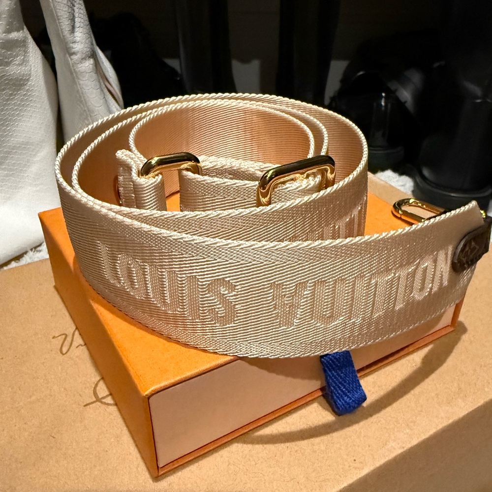Thick Louis Vuitton Purse Strap